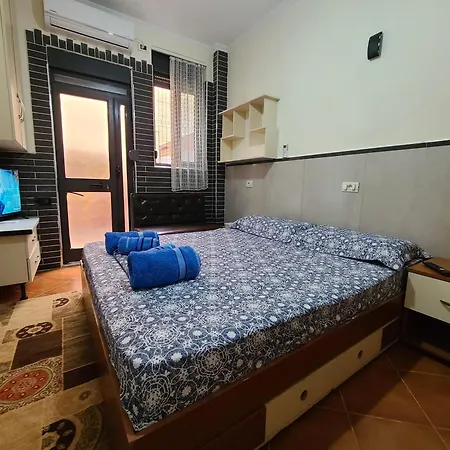 Lovely Appartament B Apartment Tirana